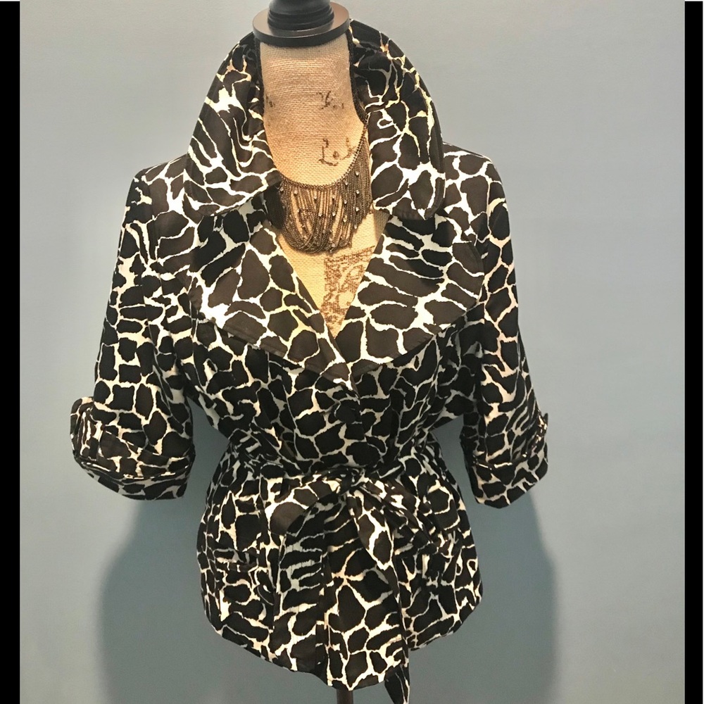 LUII zebra print blazer with matching belt.